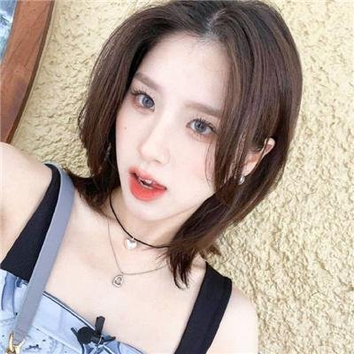 背鸭子的男孩